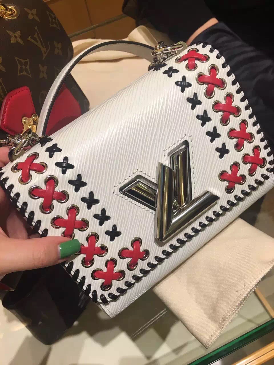 Louis Vuitton Twist PM Bag M42777